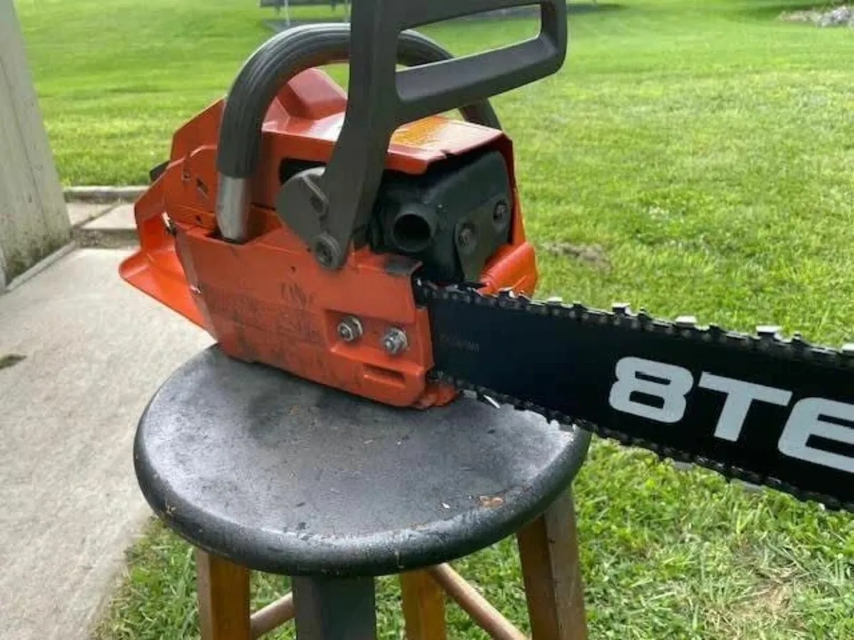 husqvarna 51 chainsaw Read Discription - Image 4