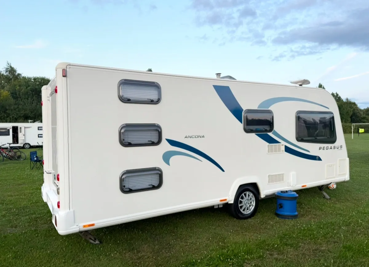 Bailey Ancona 6 berth triple bunkbeds - Image 2