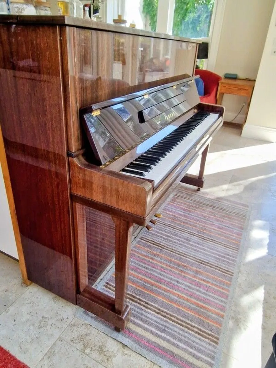 Yamaha U1 - Image 1