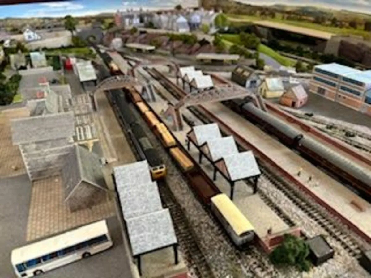 Model Train Complete Layout - Image 2