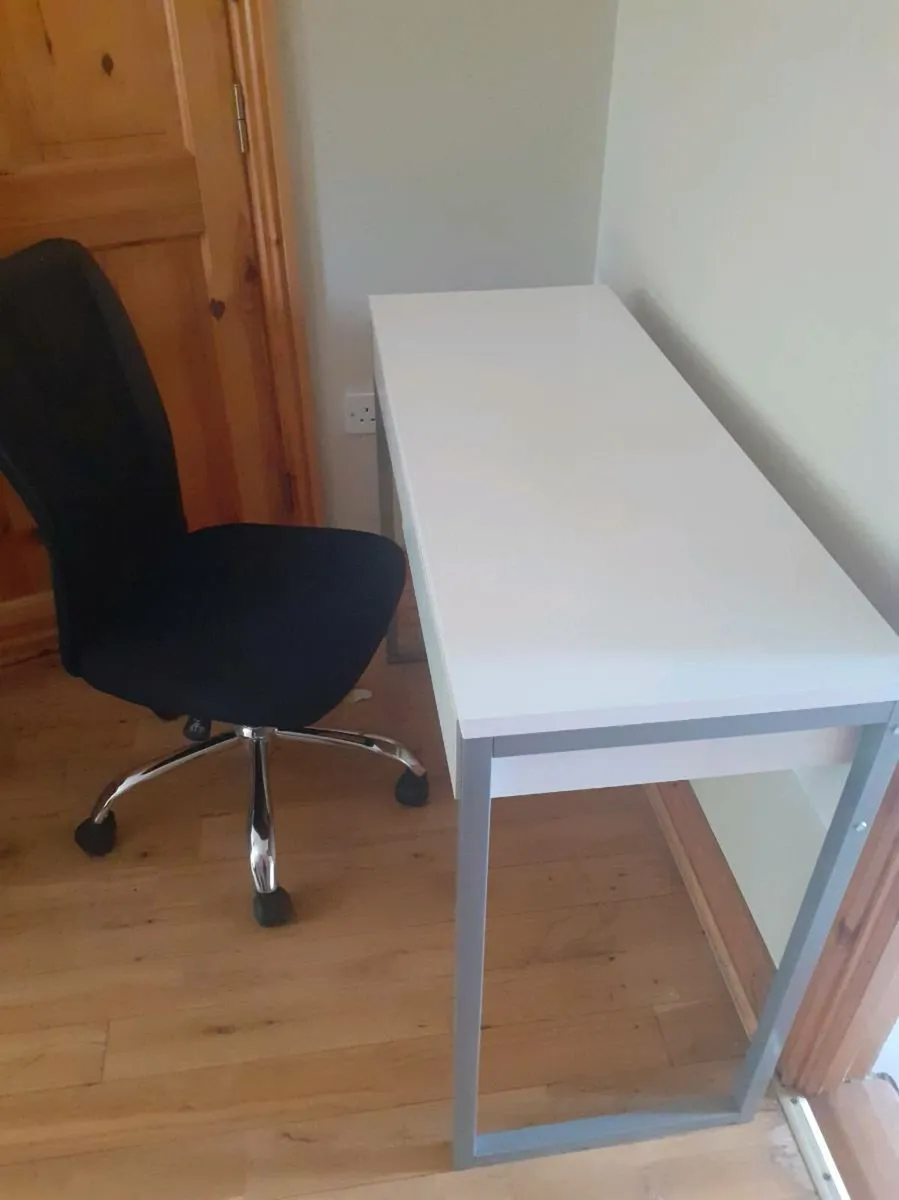 study desk & chair - Image 3