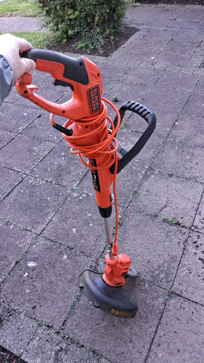Strimmer (Black and Decker)