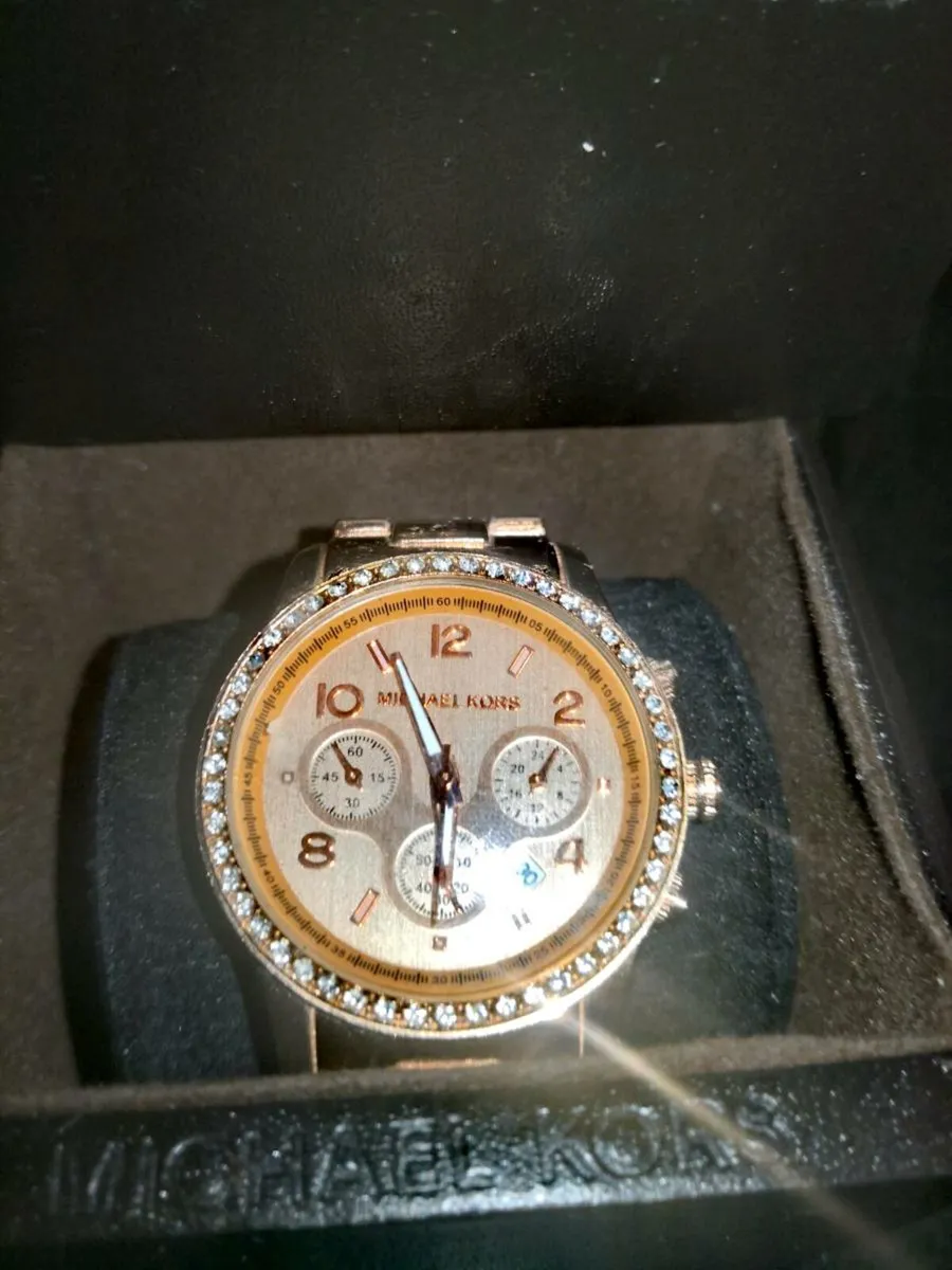 Michael Kors rose gold watch with box - Image 2