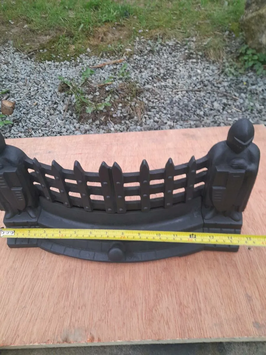 Old fire front - Image 3