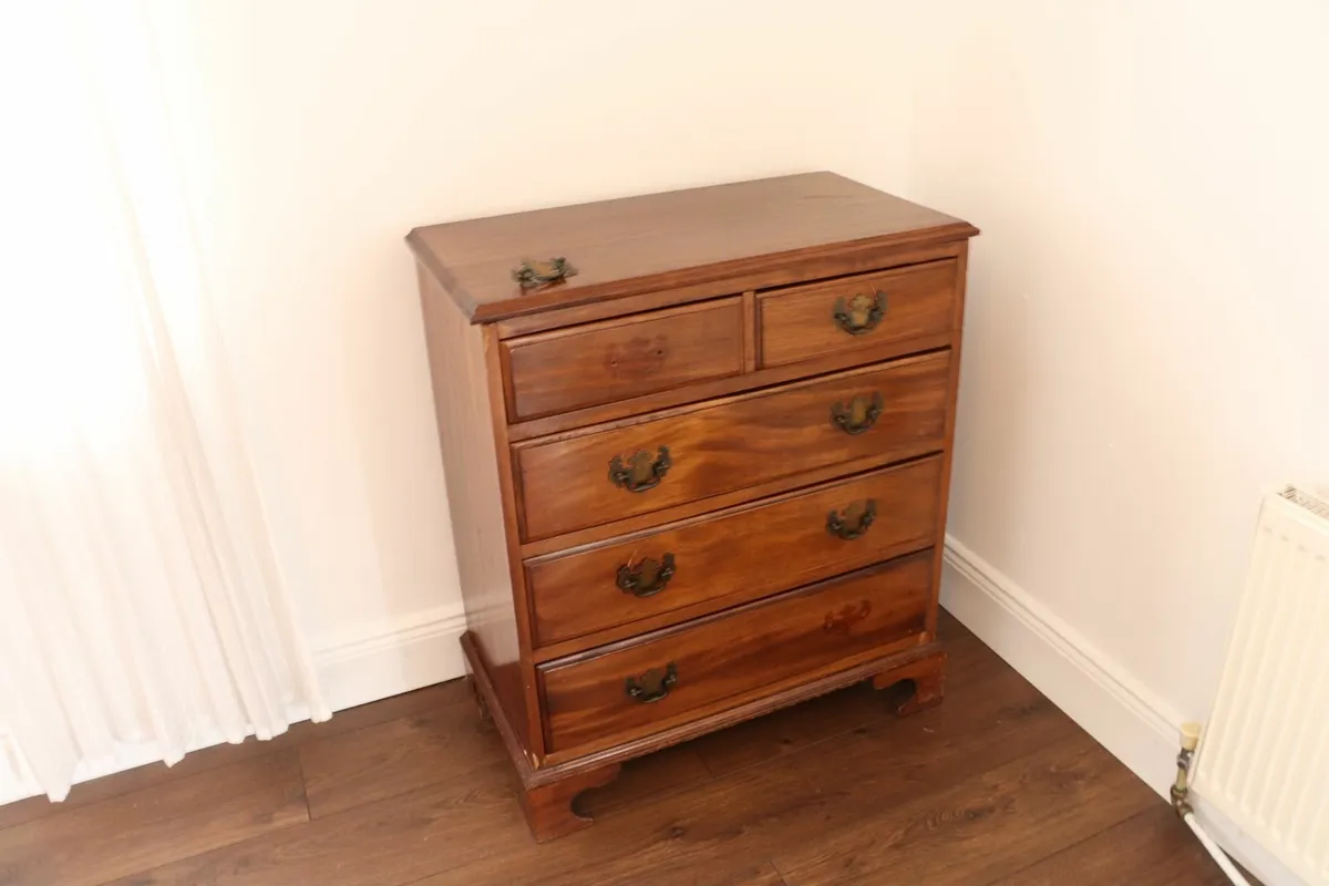 Antique Mahogany Chest of Drawers / Dresser - Image 2