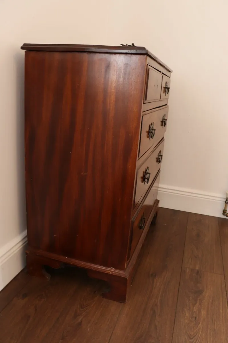 Antique Mahogany Chest of Drawers / Dresser - Image 3