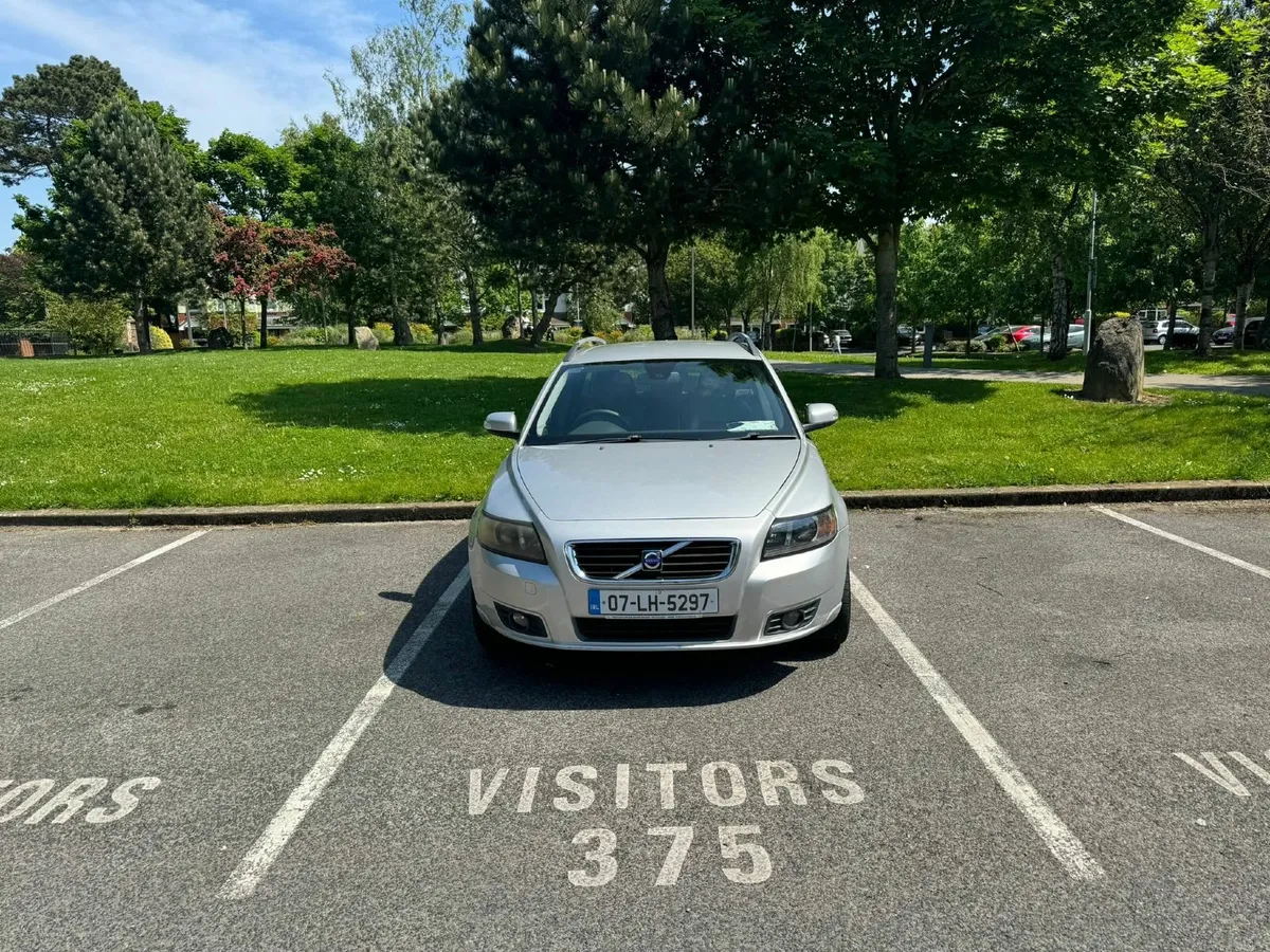 Volvo V50 2007 - Image 1