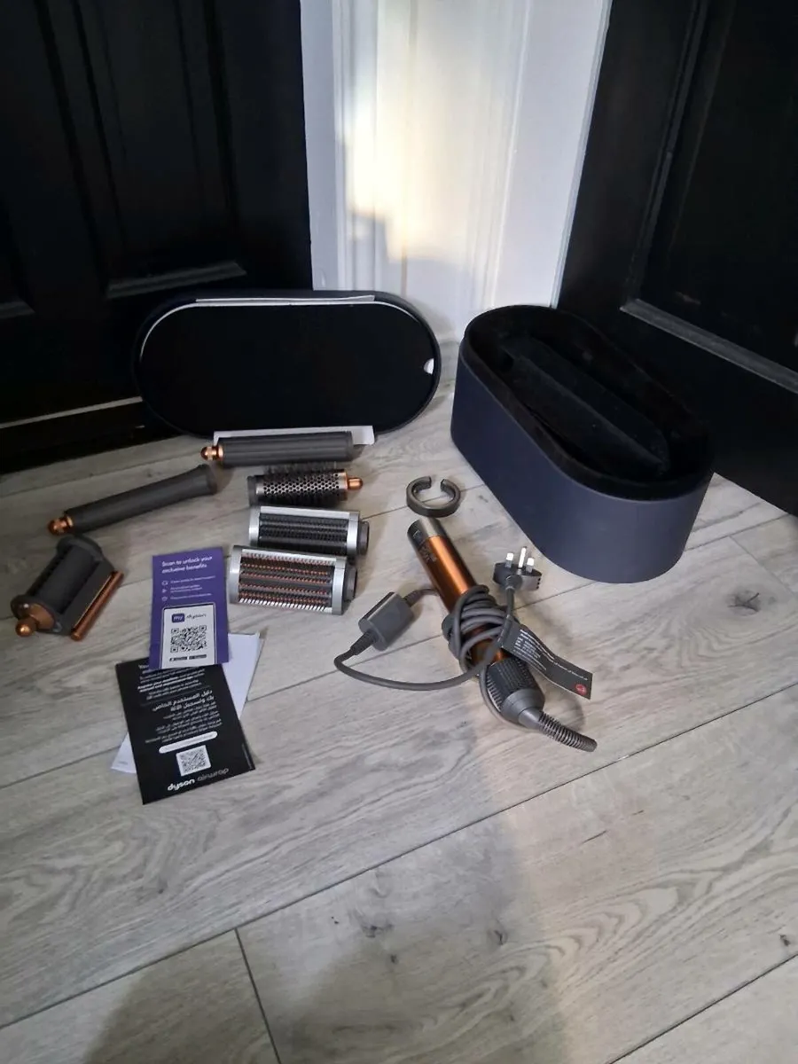 Dyson airwrap - Image 2