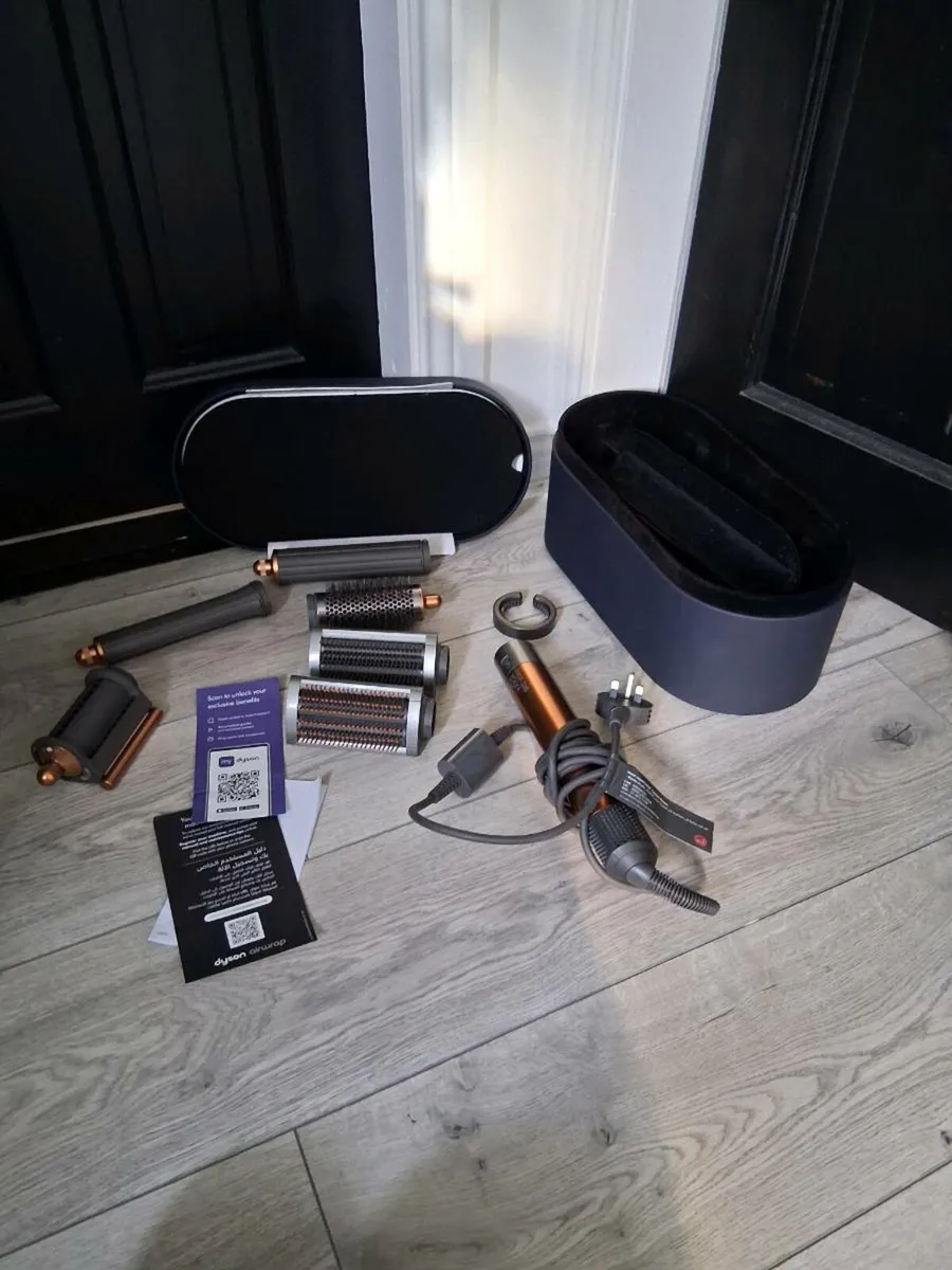 Dyson airwrap - Image 3