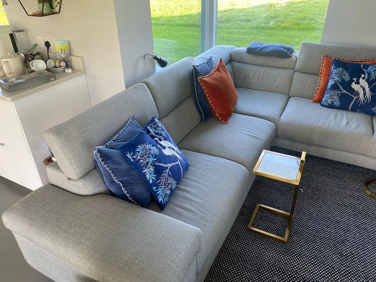 Nattuzi Editions B619 sofa - Image 2