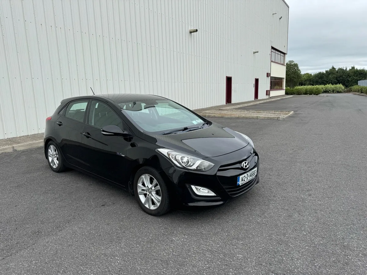 142 Hyundai 1.6 Diesel Deluxe NCT 01/26 - Image 2