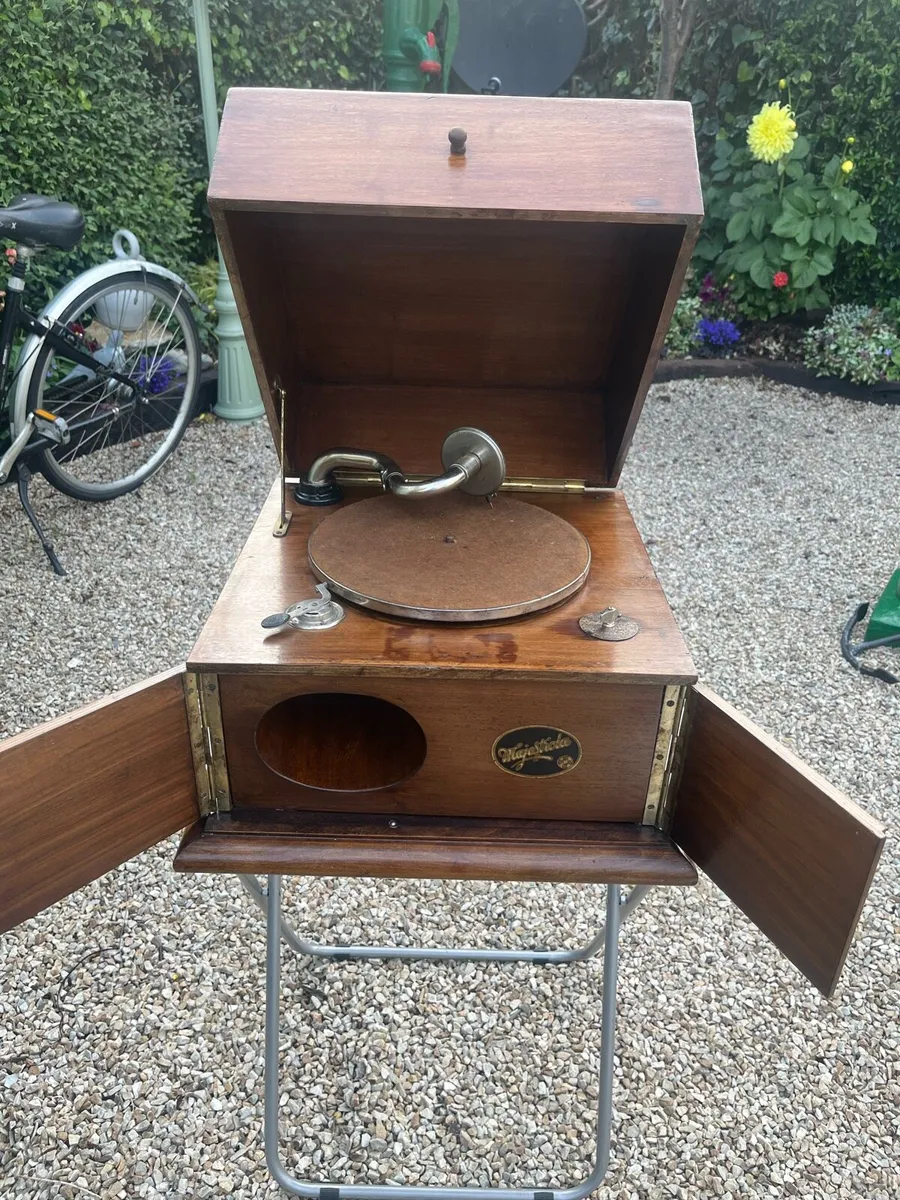 Vintage Gramophone - Image 1