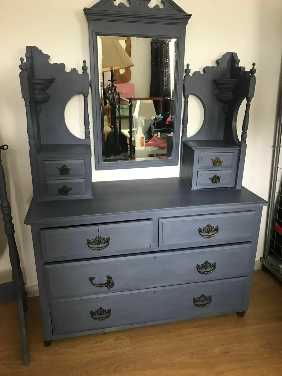 Dressing table amd matching mirror - Image 2