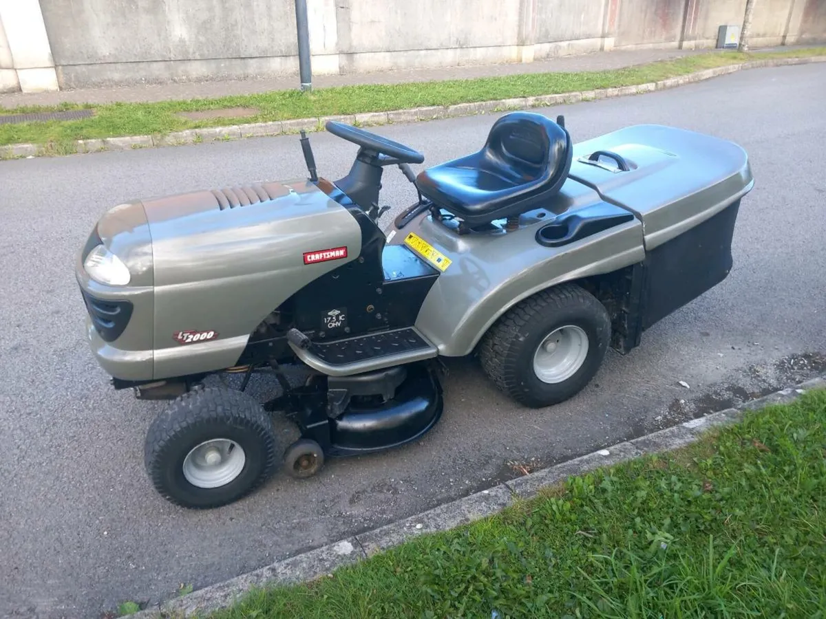 Ride on lawnmower - Image 2