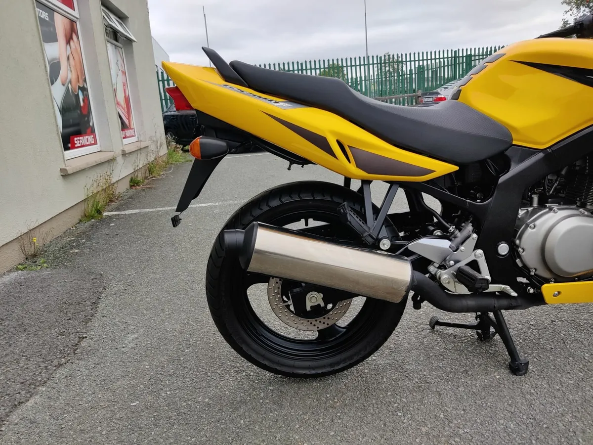 Suzuki GS 500 F A2 Like New Only 9.554 Kilometers - Image 3