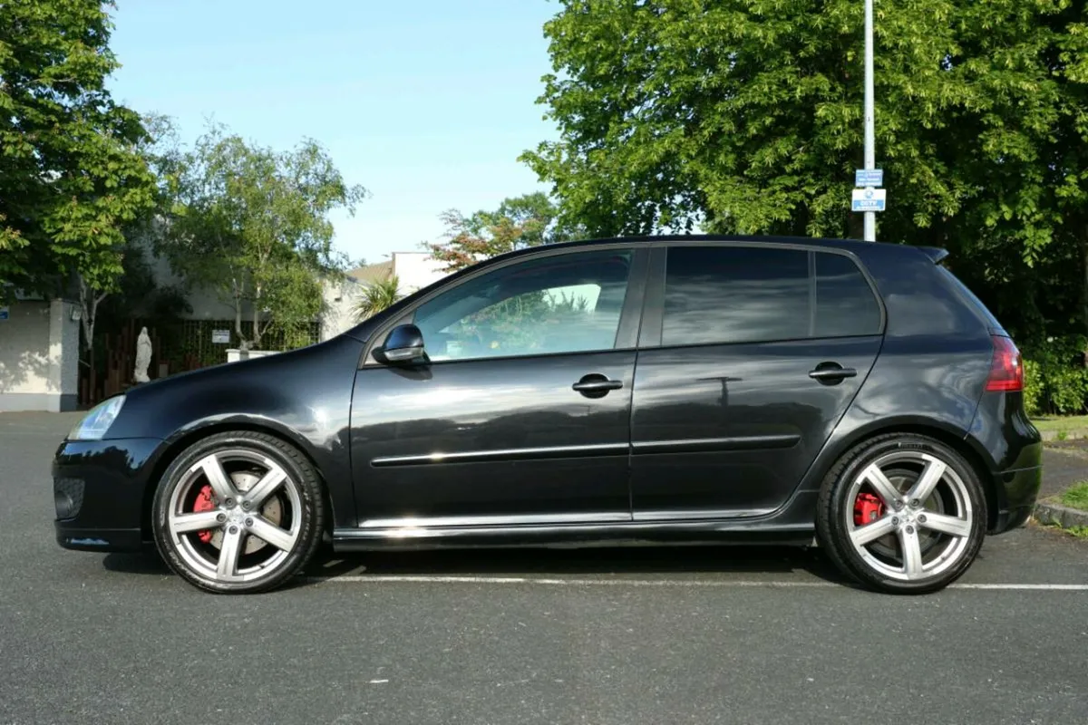 Golf GTI Pirelli Edition - Image 4