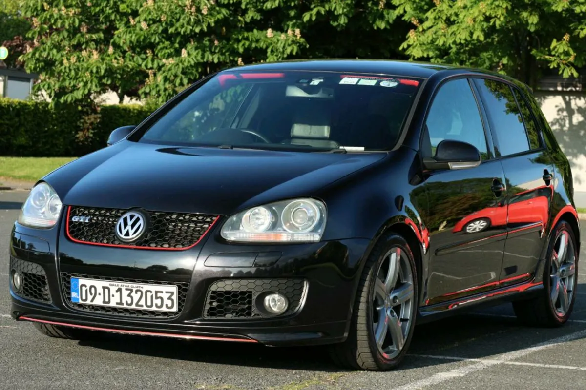 Golf GTI Pirelli Edition - Image 1