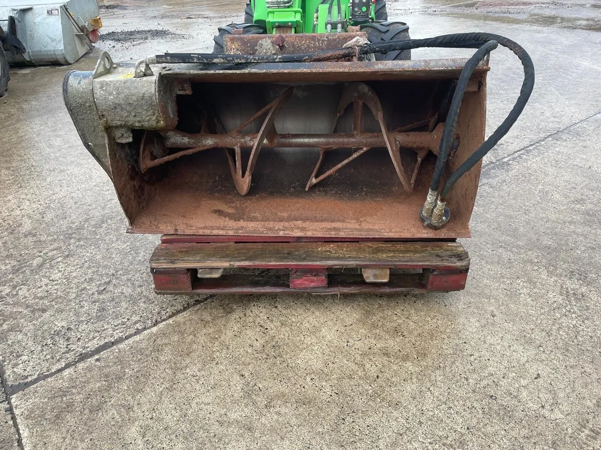 mixing bucket