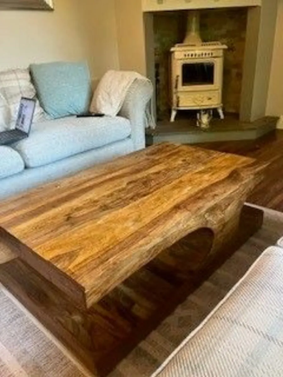 Coffee table and end table for sale - Image 3