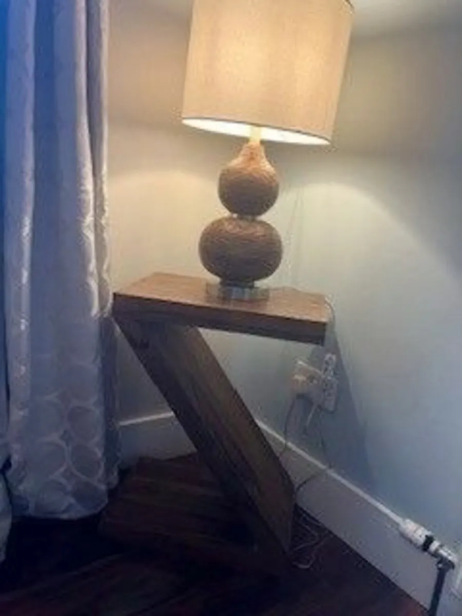 Coffee table and end table for sale - Image 4