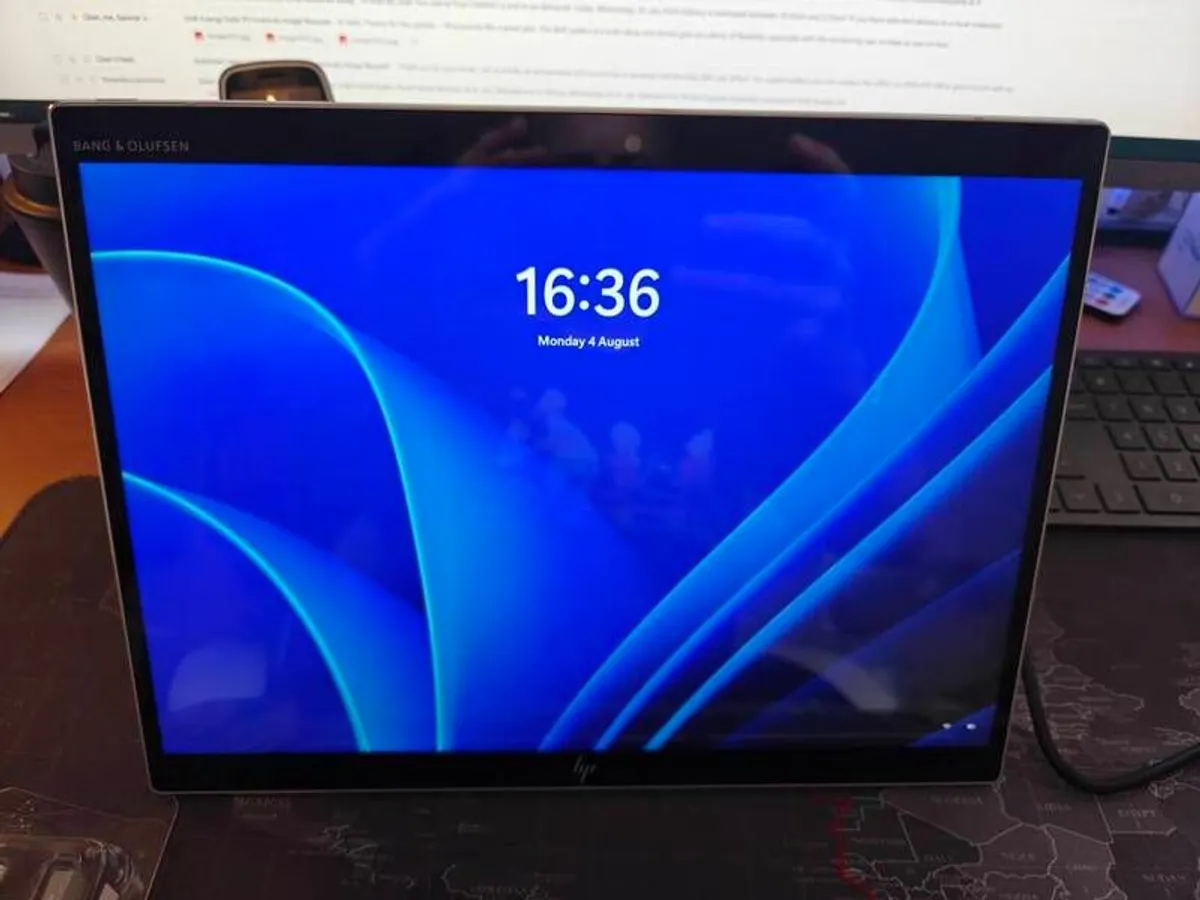 HP Elite X2 Pro Windows 11 Pro Tablet I5-8GB-512 GB pen and Keyboard - Image 4