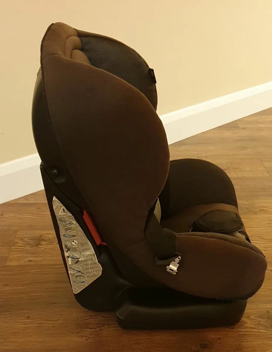 Maxi Cosi Tobi Car Seats x 2 - Image 4
