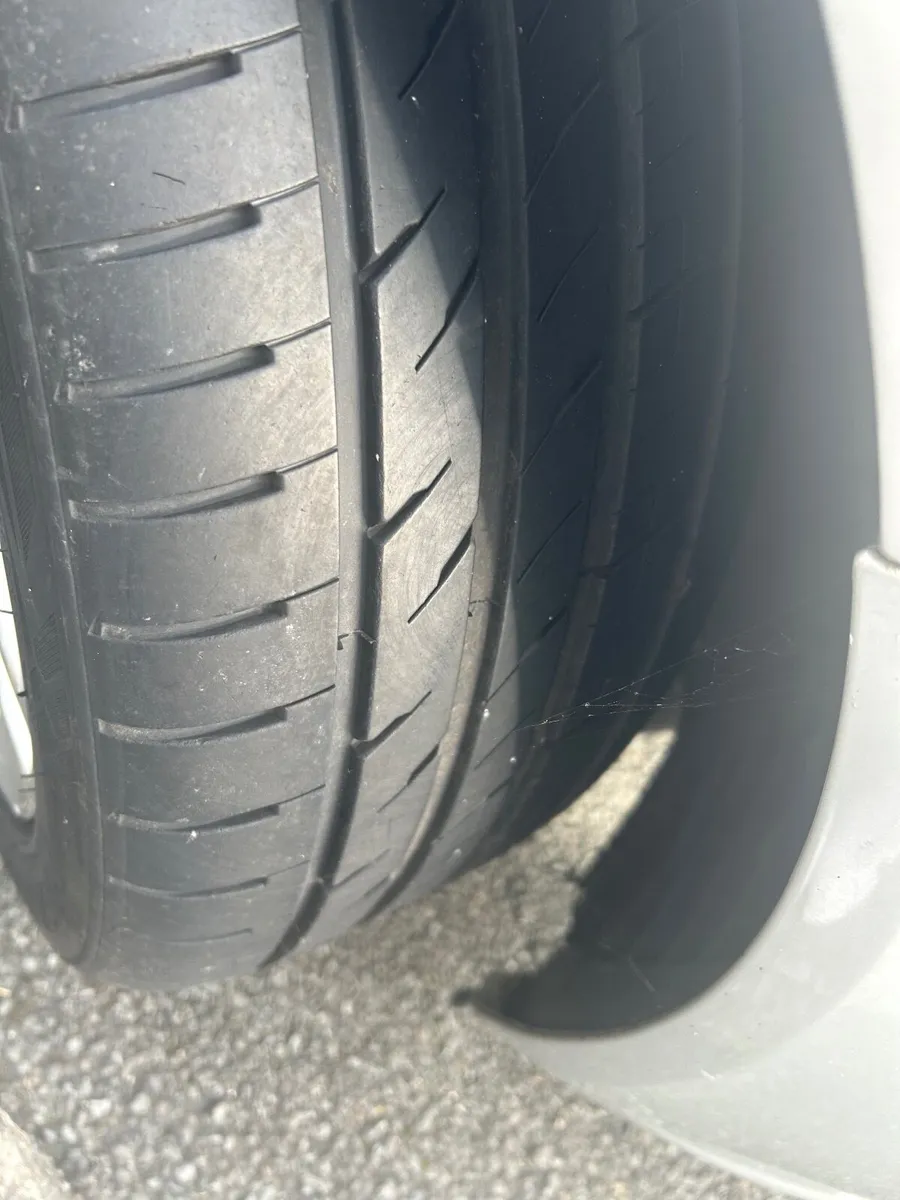 Vauxhall Insignia 2011 - Image 2