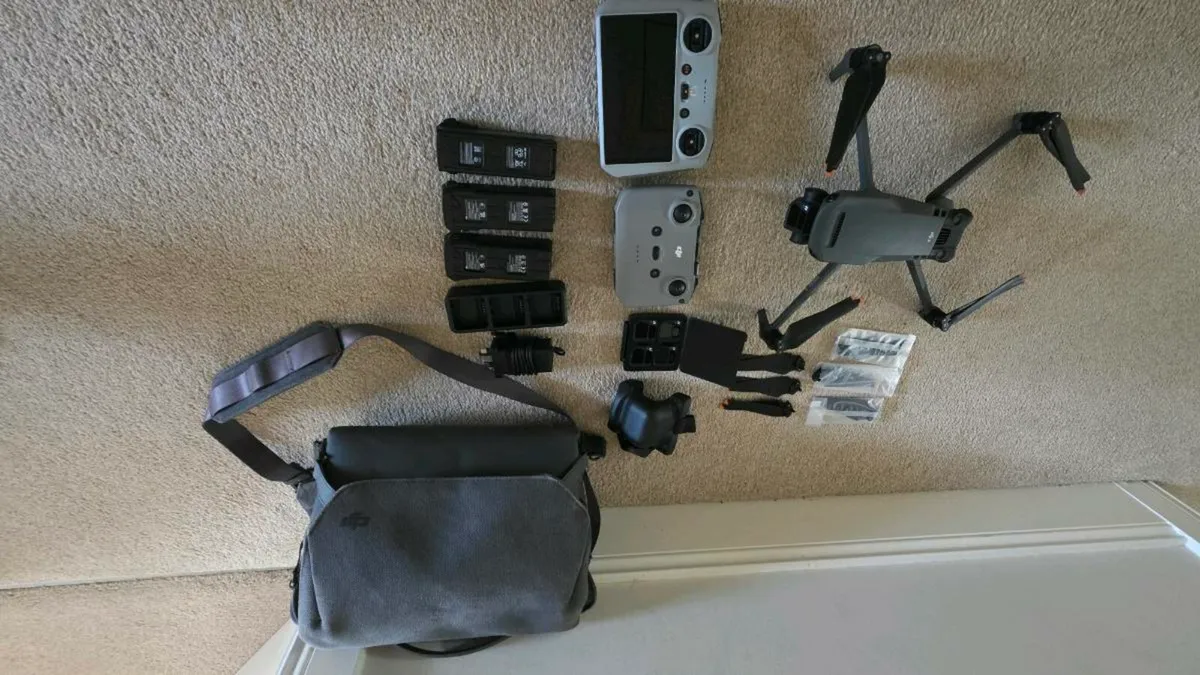 DJI Mavic 3 Fly More Combo - Image 1