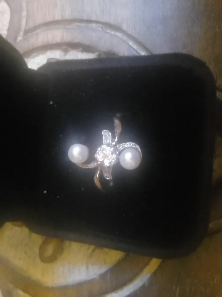 VICTORIAN 18ct DIAMOND & PEARL TRILOGY RING L/M - Image 3