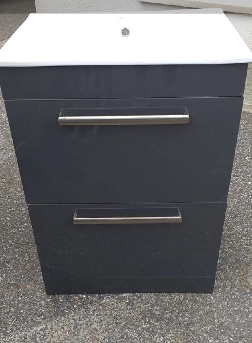 bathroom vanity unit with sink - Image 1