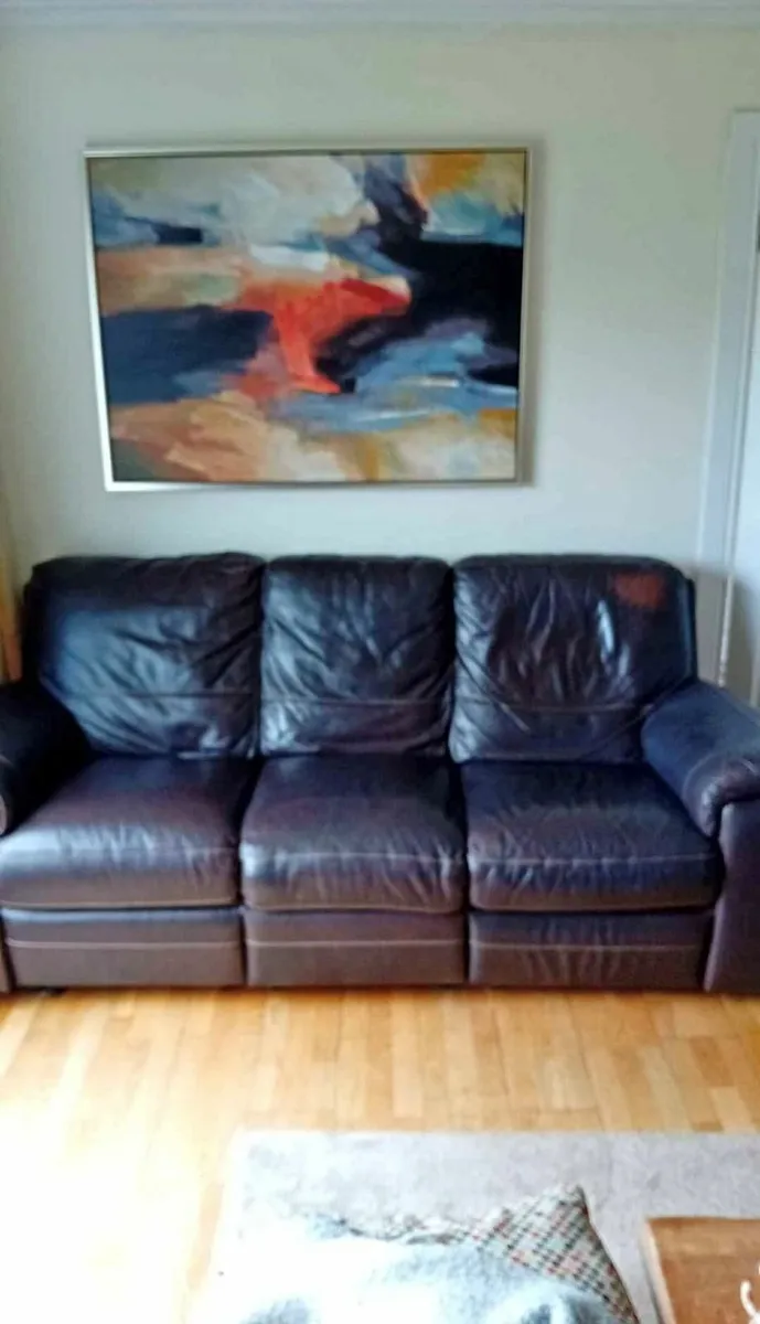 Leather suite of Furniture. - Image 1