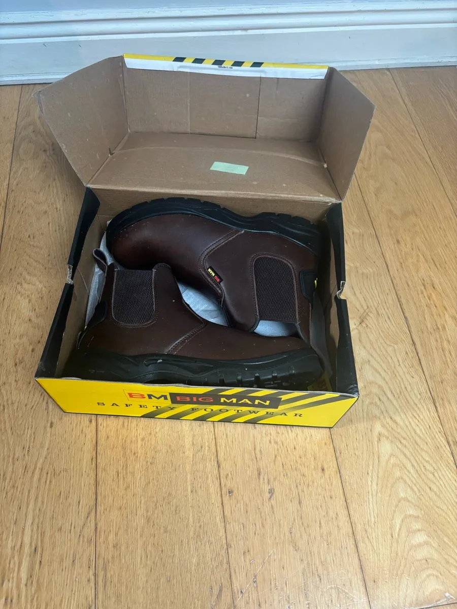 Boots - Image 2