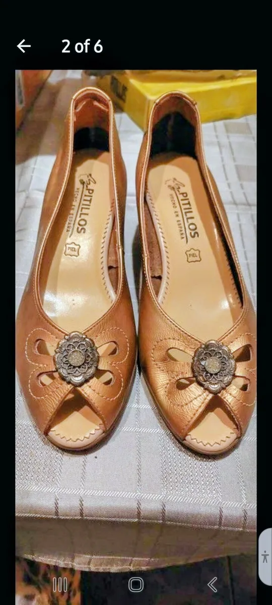 Pitillos gold peephole wedges - Image 4