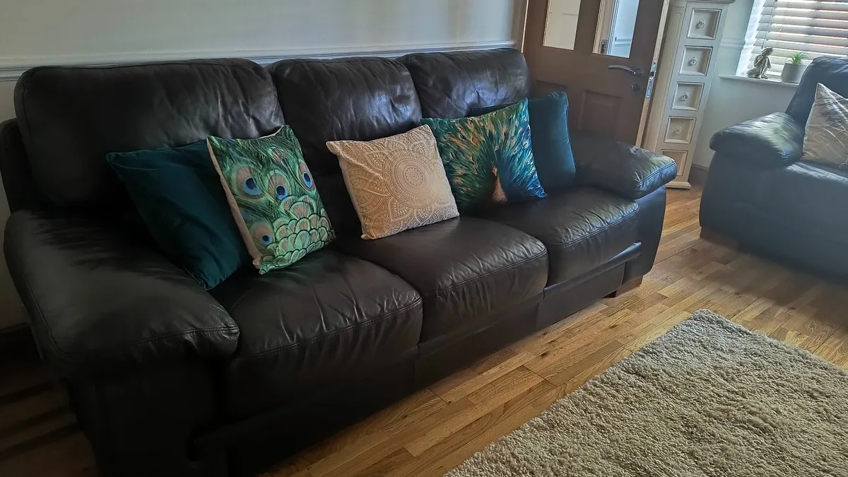 Chocolate brown leather 2+3 seater for sale. - Image 3