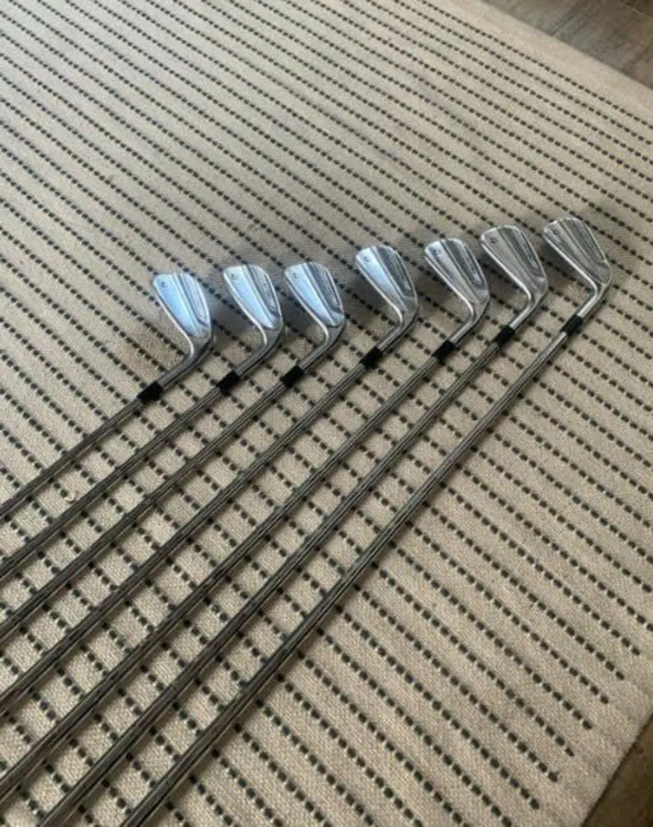 TaylorMade P790 club set - Image 2