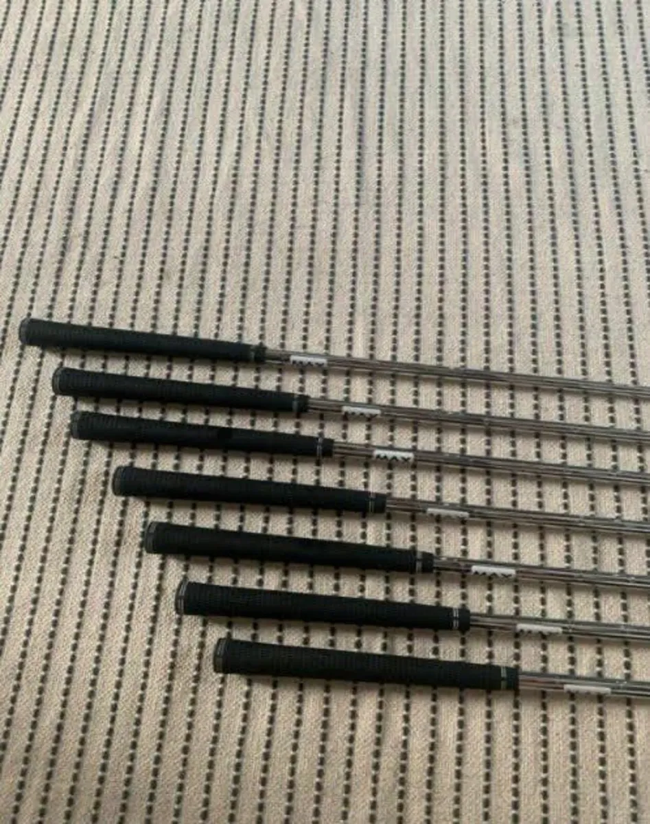 TaylorMade P790 club set - Image 3