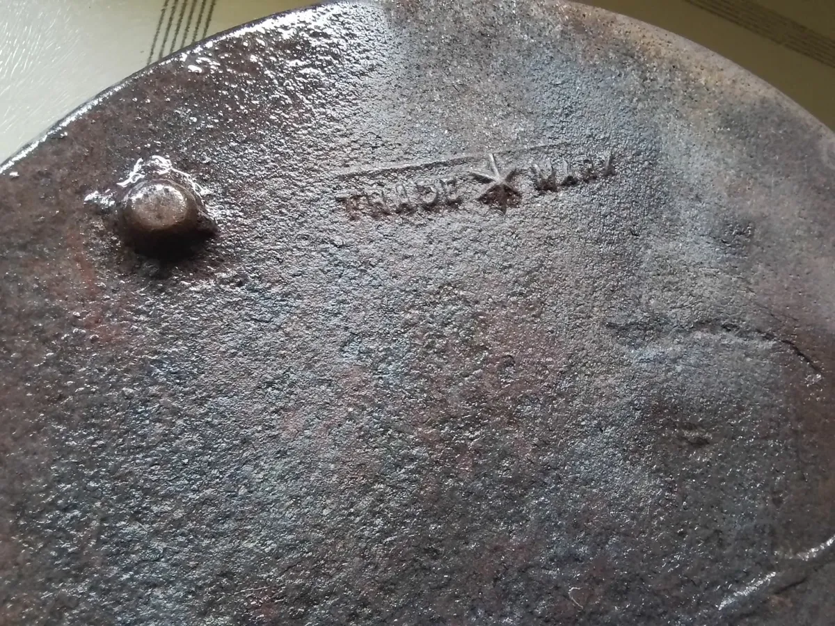 Cast iron pan - Image 3