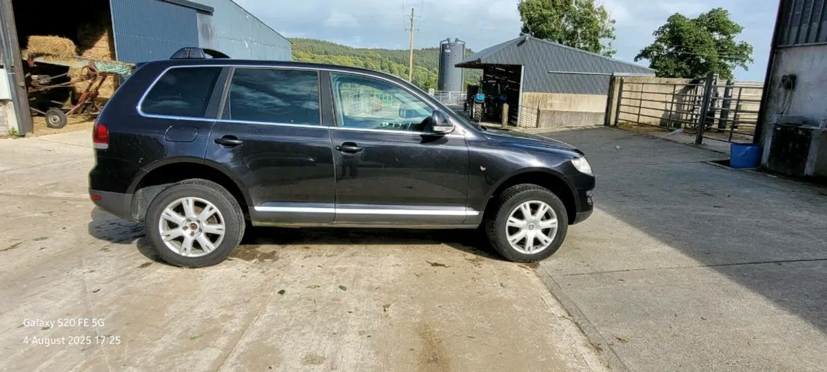 Volkswagon Toureg 07 jeep commercial. - Image 3