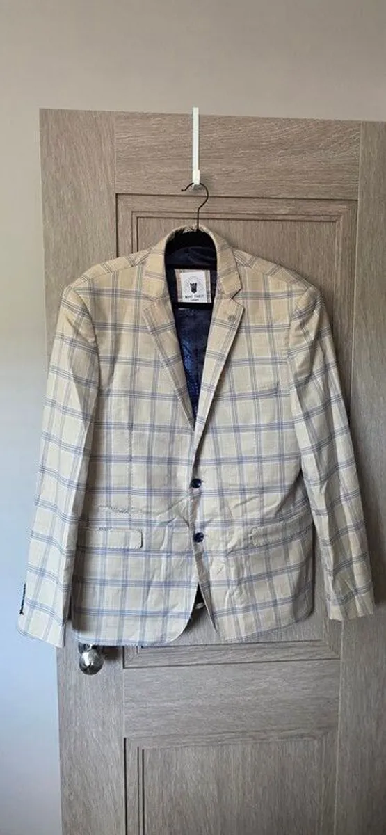 Blazer - Image 1