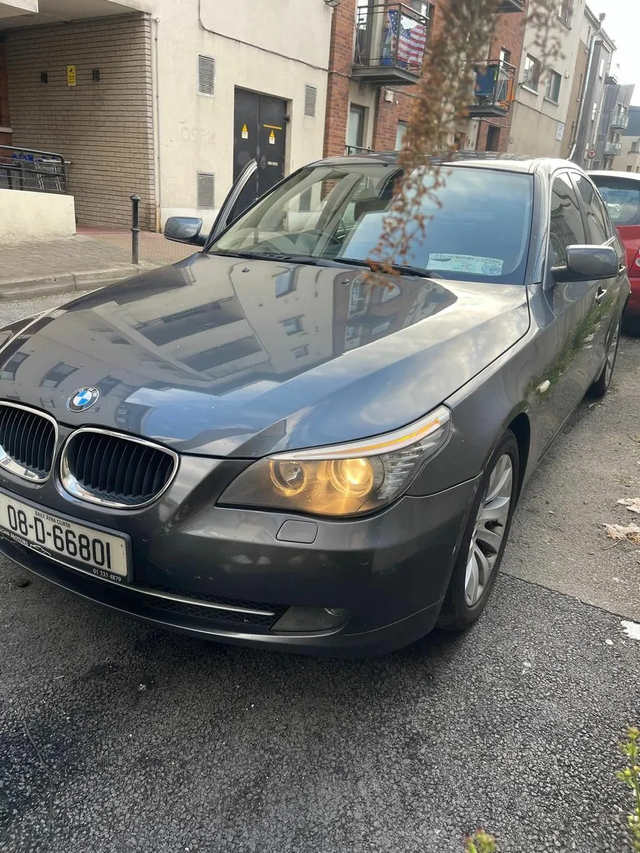 BMW 5-Series 2008 - Image 2