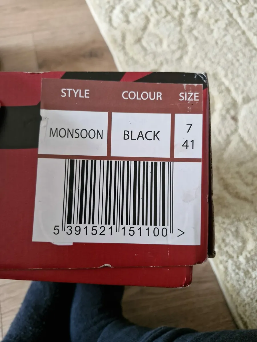 Red back work boots - Image 4