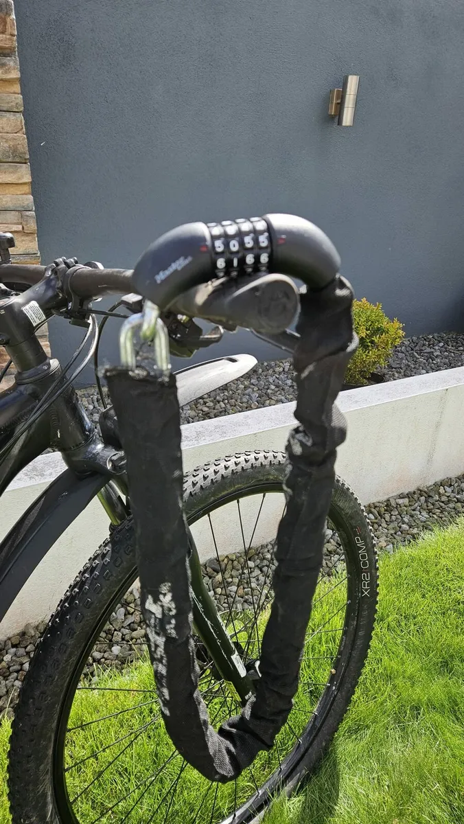 Trek Marlin 5 Bicycle - Image 2