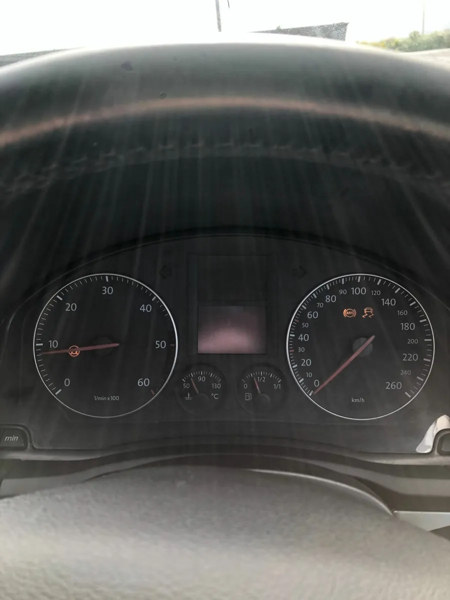 Volkswagen Golf 2006 TDI (1.9L) - Image 3