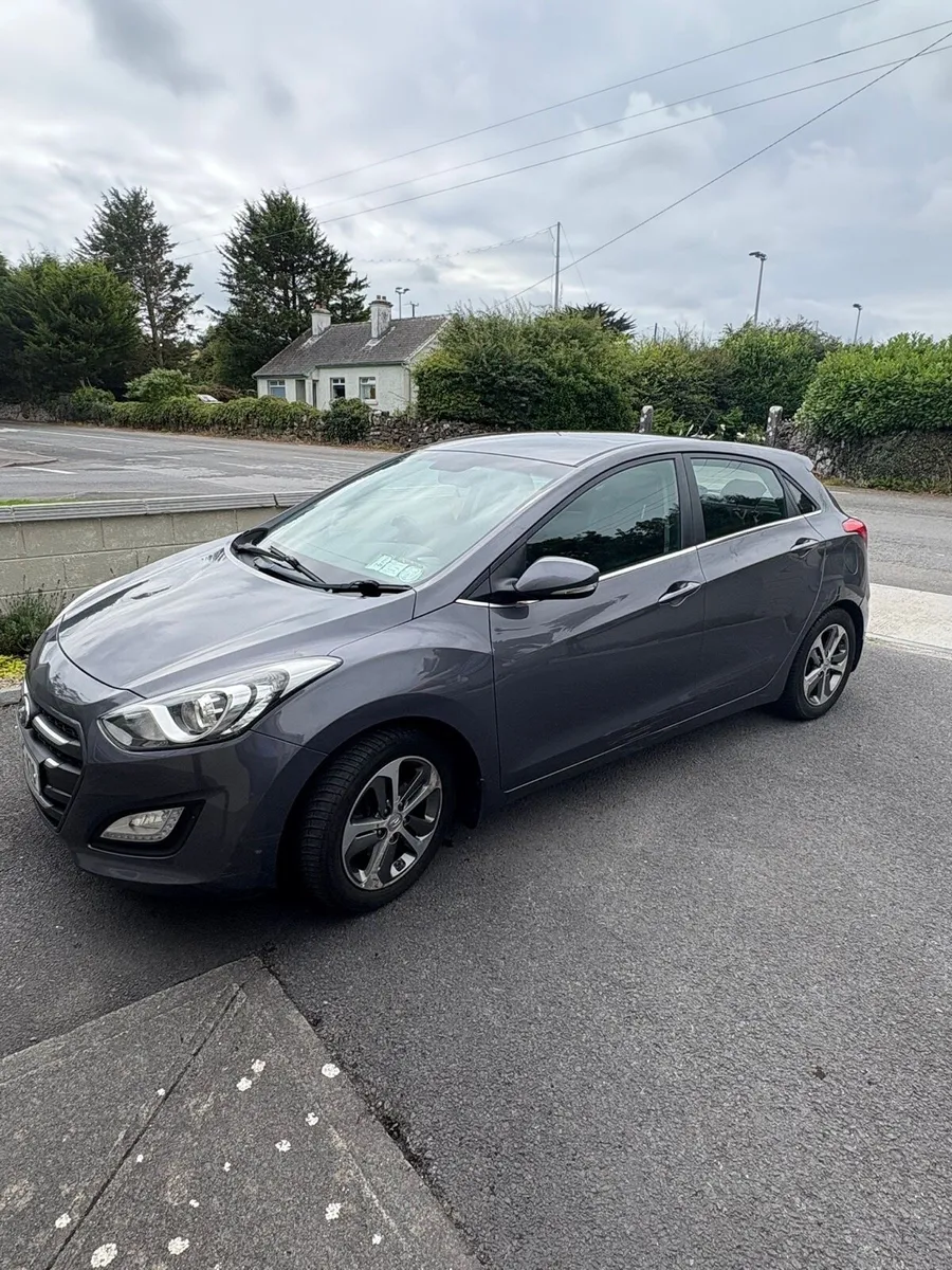 2016 Hyundai i30 - Image 2
