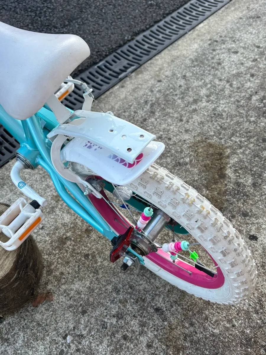 Girls bike - Image 3