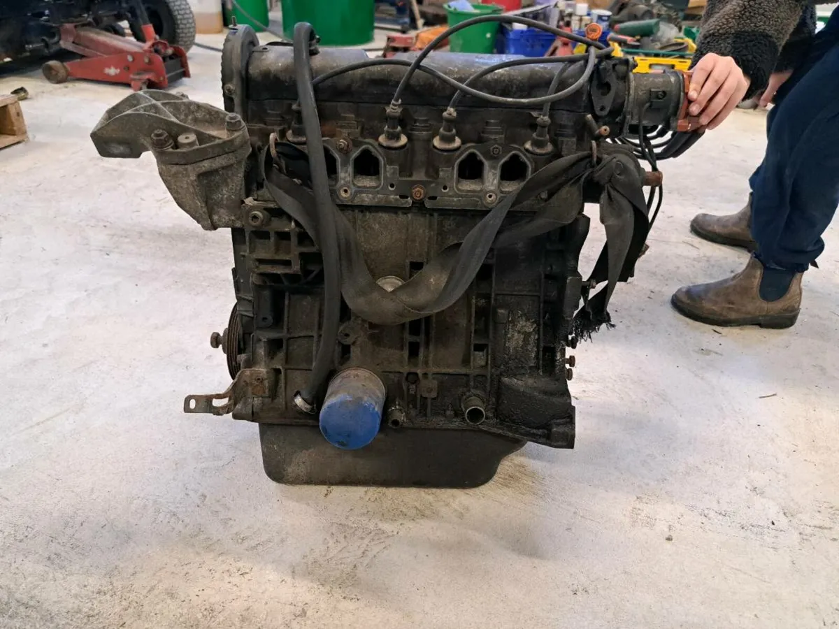 205 1.9 gti - Image 1