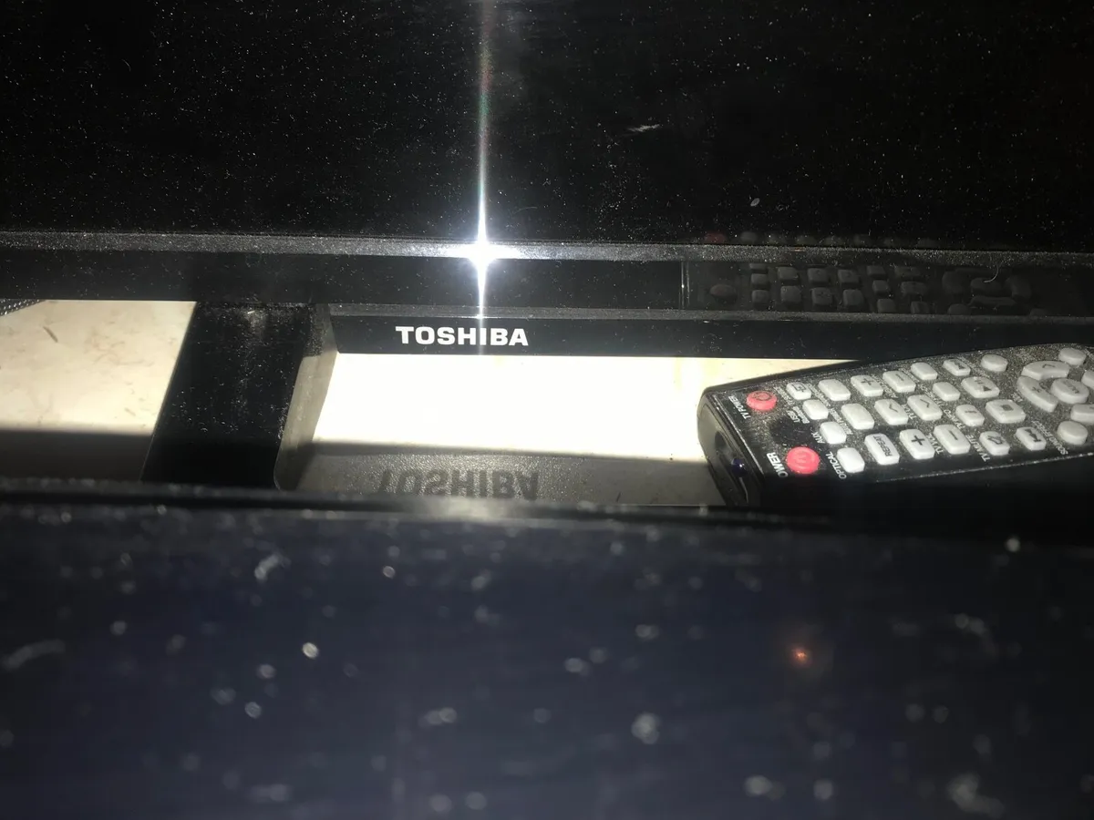 Toshiba 55inch smart tv - Image 2