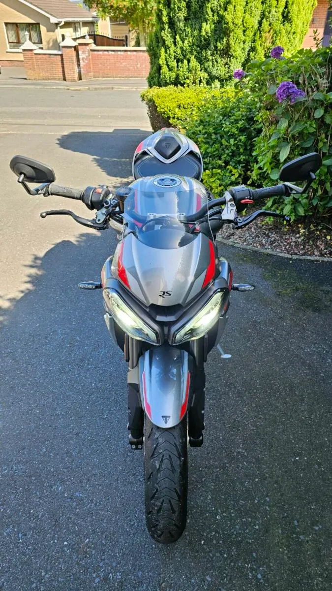 TRIUMPH 765RS 2021. 5900MILES final price drop - Image 2