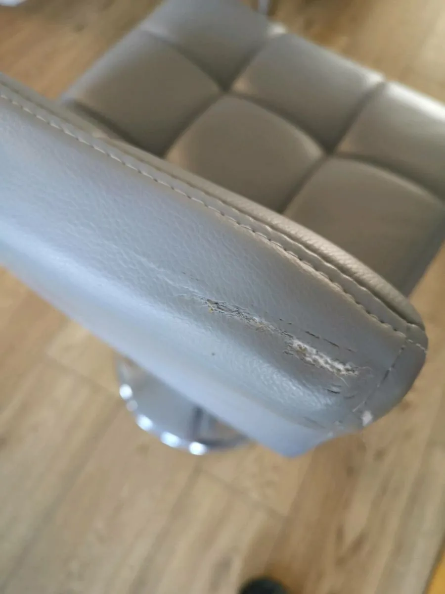 Kitchen island seats/stools - Image 4