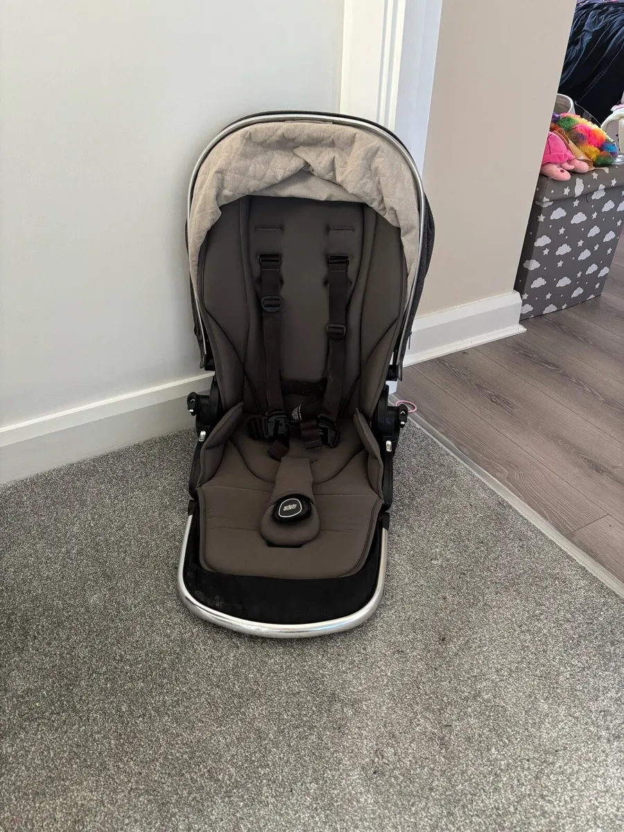 Baby Travel System - Image 1